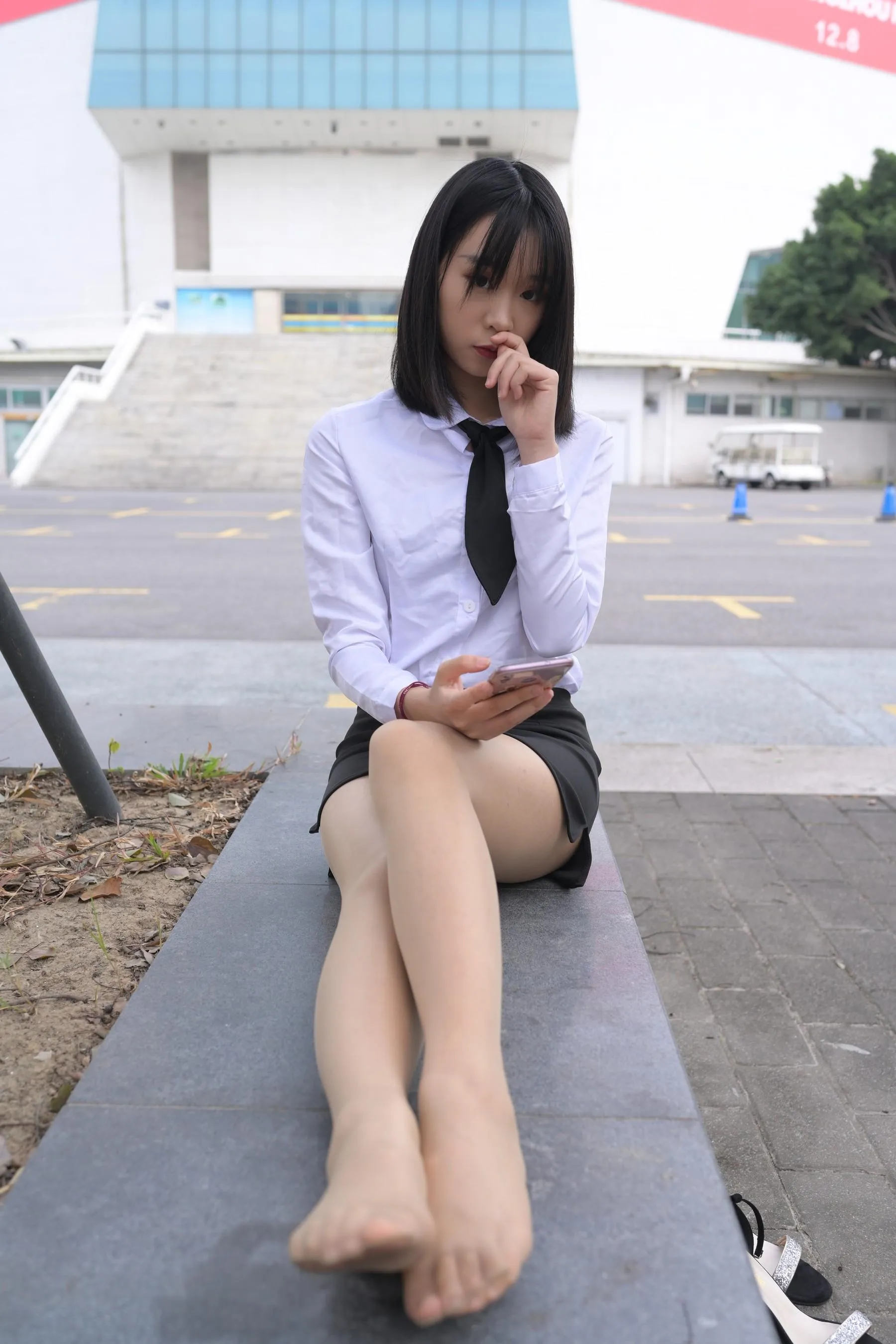 [魔镜街拍] NO.084 程生街拍-商城推销美女长腿肉丝制服 [456P]插图3